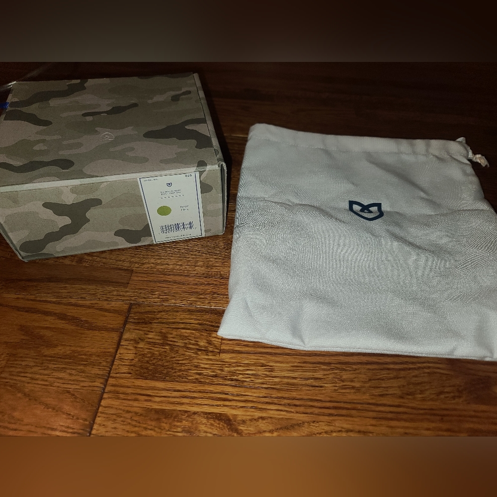 Rothy's Mini Catchall box & dustbag